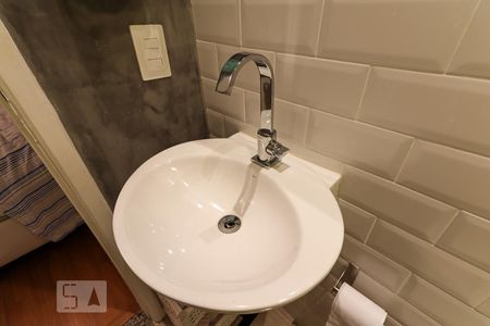 Apartamento à venda com 87m², 2 quartos e 1 vaga Apartamento à venda com 87m², 2 quartos e 1 vagaBanheiro da Suíte