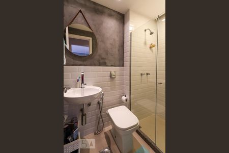 Apartamento à venda com 87m², 2 quartos e 1 vaga Apartamento à venda com 87m², 2 quartos e 1 vagaBanheiro Corredor