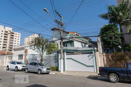 Casa de condomínio à venda com 167m², 3 quartos e 2 vagasFachada