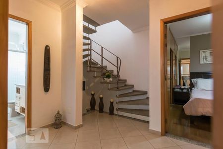 Casa de condomínio à venda com 167m², 3 quartos e 2 vagas2o. Andar - Hall