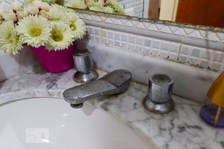 Apartamento à venda com 94m², 2 quartos e 2 vagasBanheiro corredor