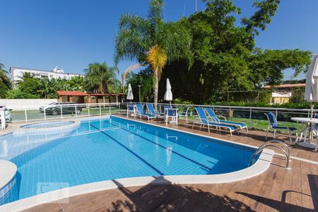 Apartamento para alugar com 110m², 3 quartos e 1 vagaÁrea comum - Piscina