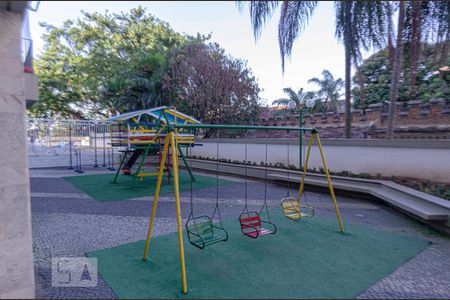 Apartamento à venda com 65m², 2 quartos e 1 vagaÁrea Comum - Playground