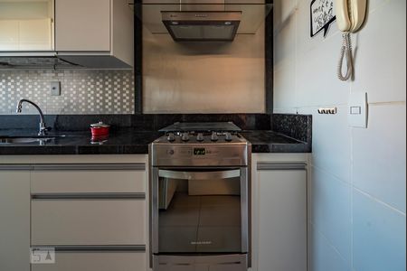 Apartamento à venda com 90m², 3 quartos e 2 vagas Apartamento à venda com 90m², 3 quartos e 2 vagasCozinha