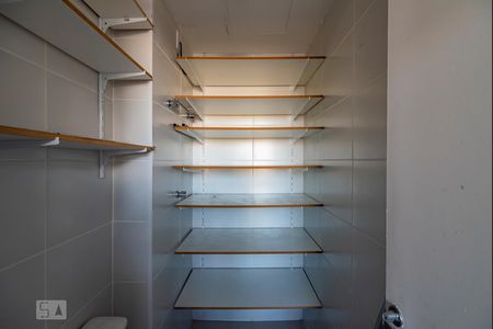 Apartamento à venda com 90m², 3 quartos e 2 vagas Apartamento à venda com 90m², 3 quartos e 2 vagasBanheiro de Serviço