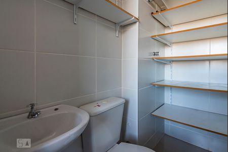 Apartamento à venda com 90m², 3 quartos e 2 vagas Apartamento à venda com 90m², 3 quartos e 2 vagasBanheiro de Serviço