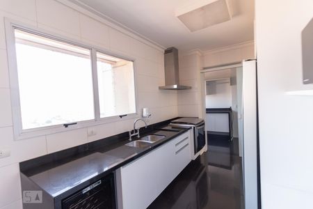 Apartamento para alugar com 222m², 3 quartos e 4 vagasCozinha