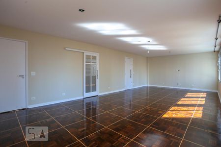 Apartamento à venda com 170m², 3 quartos e 2 vagas Apartamento à venda com 170m², 3 quartos e 2 vagasSala