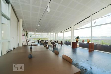 Studio à venda com 47m², 1 quarto e 1 vaga Studio à venda com 47m², 1 quarto e 1 vagaSalão de festas