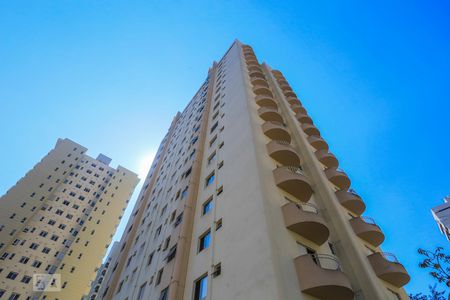 Apartamento para alugar com 46m², 1 quarto e 1 vaga Apartamento para alugar com 46m², 1 quarto e 1 vagaFachada