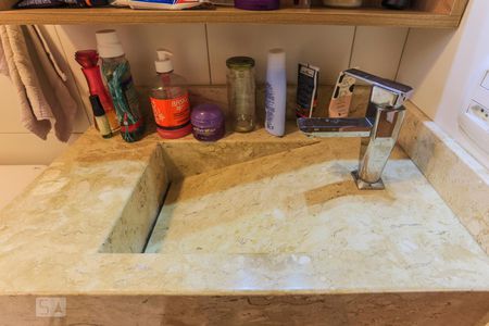 Banheiro de apartamento para alugar com 1 quarto, 46m² em Aclimação, São Paulo