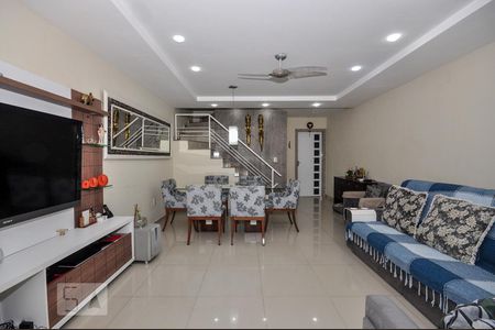 Sala de casa de condomínio à venda com 3 quartos, 140m² em Freguesia, Rio de Janeiro