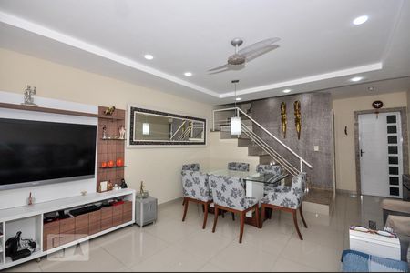 Sala de casa de condomínio à venda com 3 quartos, 140m² em Freguesia, Rio de Janeiro