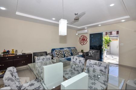 Sala de casa de condomínio à venda com 3 quartos, 140m² em Freguesia, Rio de Janeiro