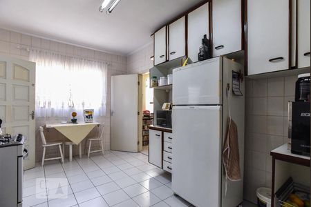 Casa à venda com 280m², 3 quartos e 3 vagas Casa à venda com 280m², 3 quartos e 3 vagasCozinha