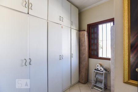 Casa à venda com 280m², 3 quartos e 3 vagas Casa à venda com 280m², 3 quartos e 3 vagasSuíte 2