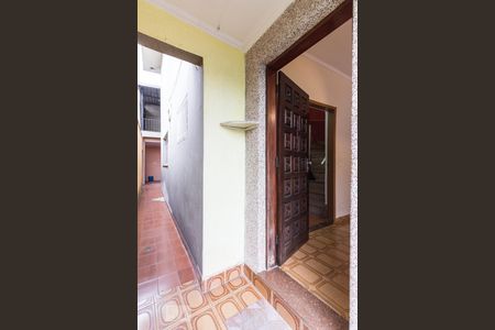 Casa à venda com 220m², 2 quartos e 2 vagasEntrada