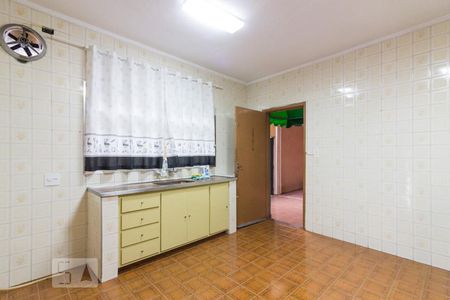 Casa à venda com 220m², 2 quartos e 2 vagasCozinha