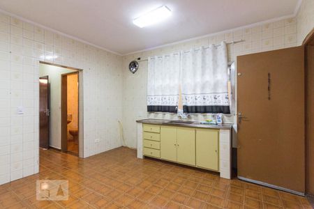 Casa à venda com 220m², 2 quartos e 2 vagasCozinha