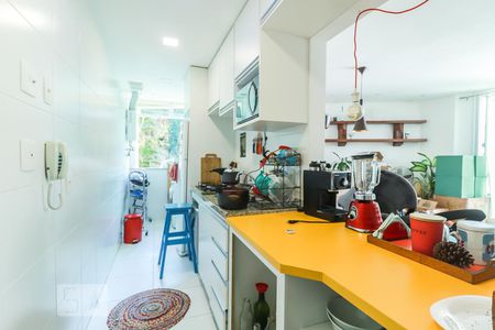 Apartamento para alugar com 73m², 2 quartos e 1 vaga Apartamento para alugar com 73m², 2 quartos e 1 vagaCozinha e Área de Serviço