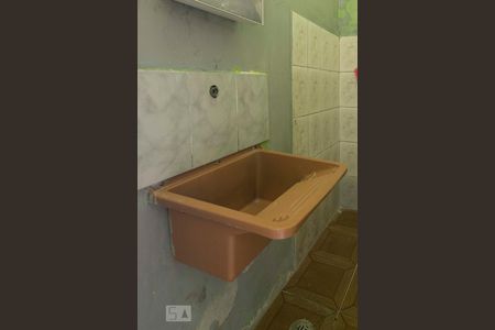 Banheiro de apartamento para alugar com 1 quarto, 26m² em Vila Prado, São Paulo