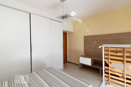 Apartamento à venda com 300m², 3 quartos e 4 vagas Apartamento à venda com 300m², 3 quartos e 4 vagasQuarto 3