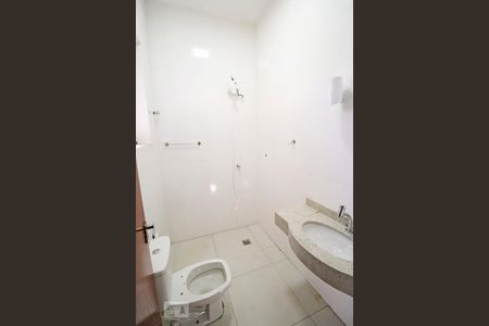 Casa para alugar com 270m², 5 quartos e 5 vagasBanheiro Suite 1