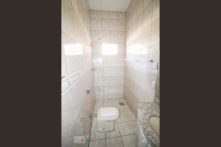 Casa para alugar com 270m², 5 quartos e 5 vagasBanheiro