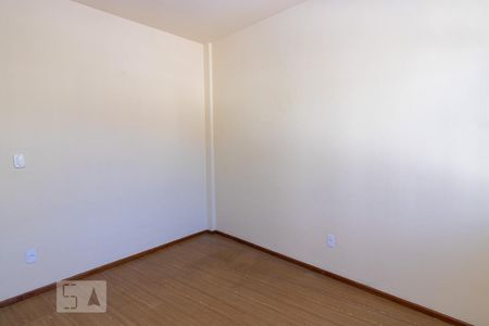 Apartamento à venda com 77m², 2 quartos e 1 vagaQuarto 2