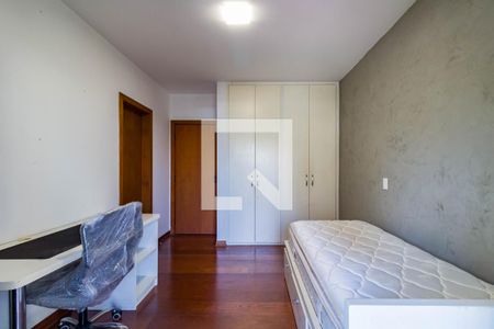 Apartamento à venda com 288m², 4 quartos e 4 vagas Apartamento à venda com 288m², 4 quartos e 4 vagasQuarto