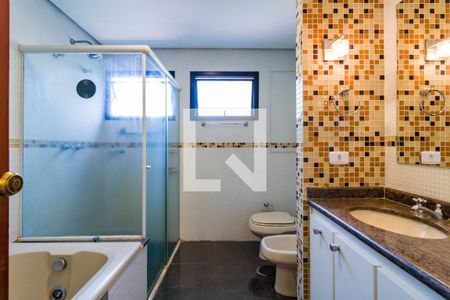 Apartamento à venda com 288m², 4 quartos e 4 vagas Apartamento à venda com 288m², 4 quartos e 4 vagasBanheiro