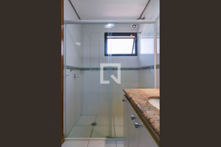 Apartamento à venda com 288m², 4 quartos e 4 vagas Apartamento à venda com 288m², 4 quartos e 4 vagasBanheiro