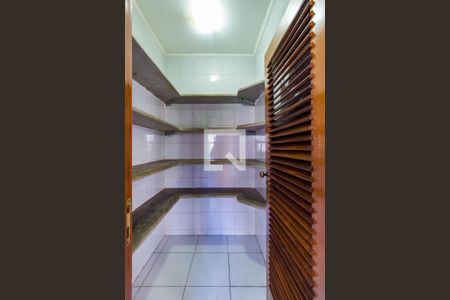 Apartamento à venda com 288m², 4 quartos e 4 vagas Apartamento à venda com 288m², 4 quartos e 4 vagasQuarto 5