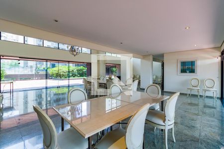 Apartamento à venda com 288m², 4 quartos e 4 vagas Apartamento à venda com 288m², 4 quartos e 4 vagasÁrea comum