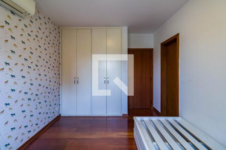 Apartamento à venda com 288m², 4 quartos e 4 vagas Apartamento à venda com 288m², 4 quartos e 4 vagasQuarto 3