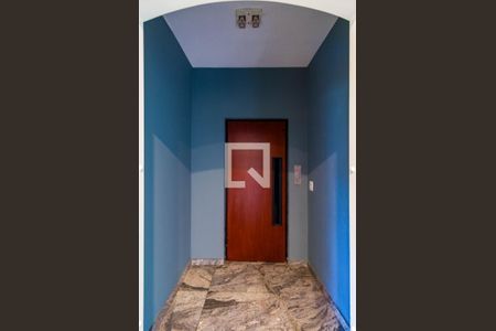 Apartamento à venda com 288m², 4 quartos e 4 vagas Apartamento à venda com 288m², 4 quartos e 4 vagasHall