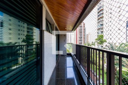 Apartamento à venda com 288m², 4 quartos e 4 vagas Apartamento à venda com 288m², 4 quartos e 4 vagasVaranda do Quarto 2