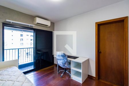 Apartamento à venda com 288m², 4 quartos e 4 vagas Apartamento à venda com 288m², 4 quartos e 4 vagasQuarto