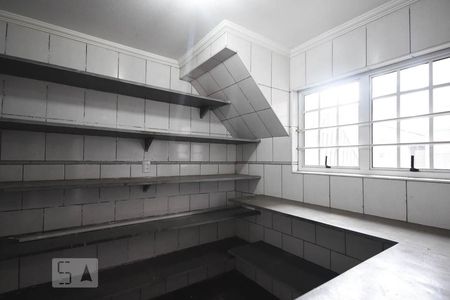 Casa à venda com 280m², 4 quartos e 4 vagas Casa à venda com 280m², 4 quartos e 4 vagasDespensa