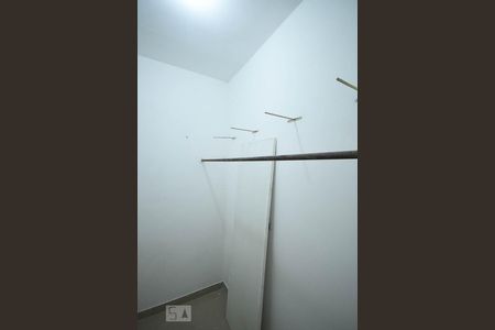 Casa à venda com 280m², 4 quartos e 4 vagas Casa à venda com 280m², 4 quartos e 4 vagasSuíte 2