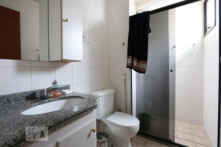 banheiro de apartamento para alugar com 2 quartos, 63m² em Vila Andrade, São Paulo