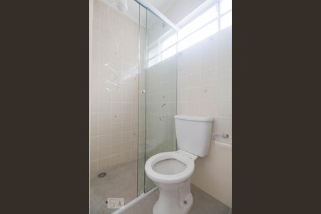 Banheiro de kitnet/studio para alugar com 1 quarto, 40m² em Parque da Vila Prudente, São Paulo