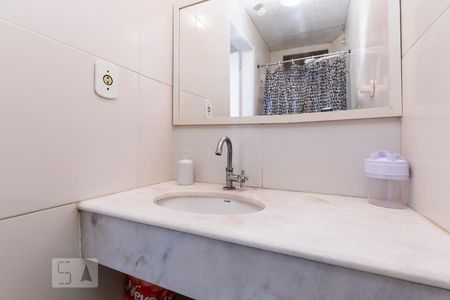 Banheiro de apartamento para alugar com 1 quarto, 30m² em Botafogo, Rio de Janeiro