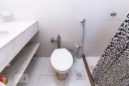 Banheiro de apartamento para alugar com 1 quarto, 30m² em Botafogo, Rio de Janeiro