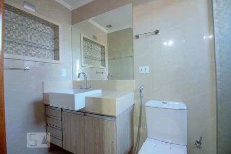 Apartamento à venda com 120m², 3 quartos e 2 vagas Apartamento à venda com 120m², 3 quartos e 2 vagasBanheiro Suite