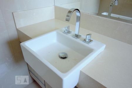 Apartamento à venda com 120m², 3 quartos e 2 vagas Apartamento à venda com 120m², 3 quartos e 2 vagasBanheiro Suite