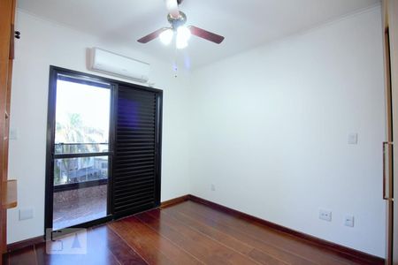 Apartamento à venda com 120m², 3 quartos e 2 vagas Apartamento à venda com 120m², 3 quartos e 2 vagasSuite