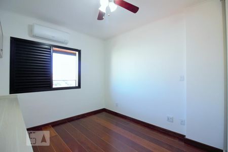 Apartamento à venda com 120m², 3 quartos e 2 vagas Apartamento à venda com 120m², 3 quartos e 2 vagasQuarto 1