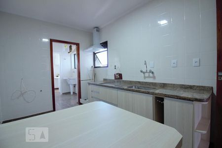 Apartamento à venda com 120m², 3 quartos e 2 vagas Apartamento à venda com 120m², 3 quartos e 2 vagasCozinha