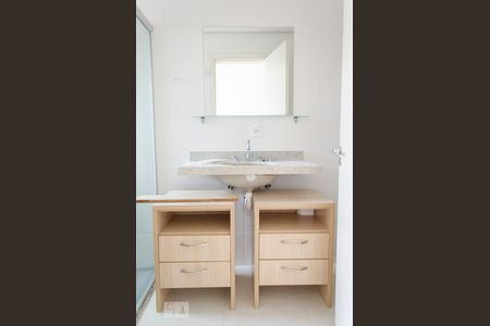 Casa de condomínio à venda com 150m², 3 quartos e 2 vagas Casa de condomínio à venda com 150m², 3 quartos e 2 vagasBanheiro suíte 1